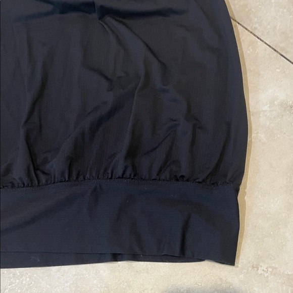 Lululemon No Limit Tank Size 8 - Picture 3 of 8